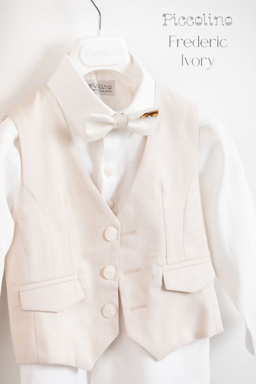 Christening suit Piccolino Frederic in Ivory color.