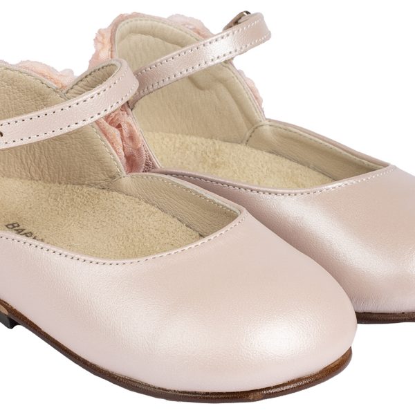 Δερμάτινο Γαλλικό Γοβάκι με Διακοσμημένη Φτέρνα από Chiffon Λουλούδια σε Ροζ Χρώμα