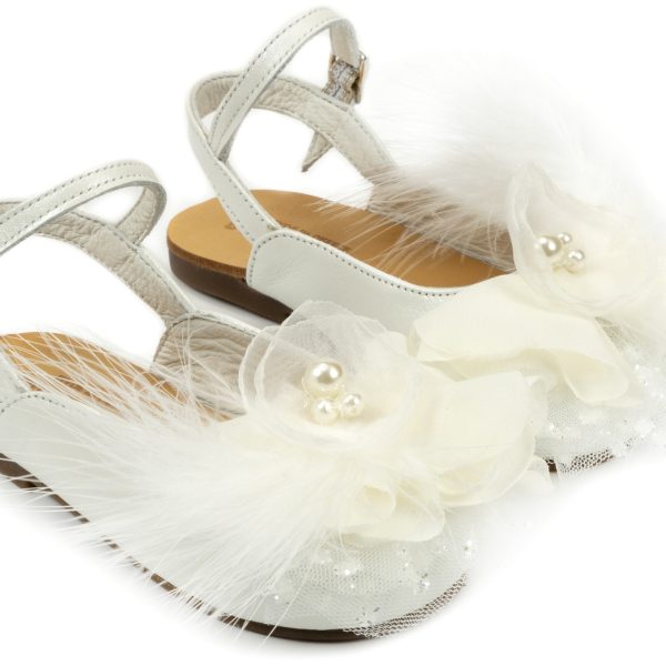 Δερμάτινο Σαμπό Διακοσμημένο με Χειροποίητο Chiffon Λουλούδι και Πούπουλα από Δέρμα Πέρλα σε Εκρού Χρώμα