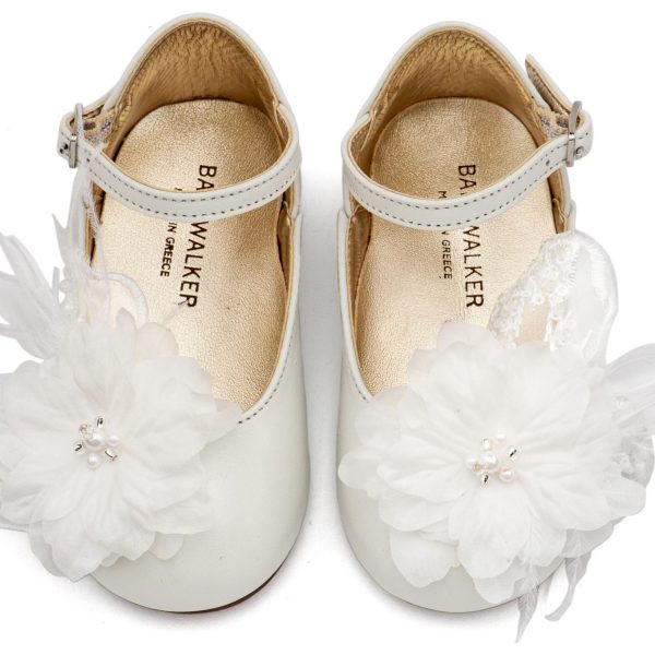 Δερμάτινο Γαλλικό Γοβάκι με Χειροποίητο Chiffon Λουλούδι και Πούπουλα σε Εκρού Χρώμα