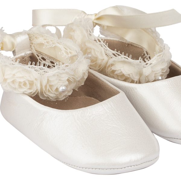 Μπαλαρινα με Δέσιμο στον Αστραγαλο απο Chiffon Λουλούδια σε Εκρού Χρώμα