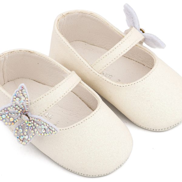 Υφασμάτινο Γοβάκι Μονή Μπαρέτα Χρατς με Στρασένια Πεταλούδα σε Λευκό Χρώμα