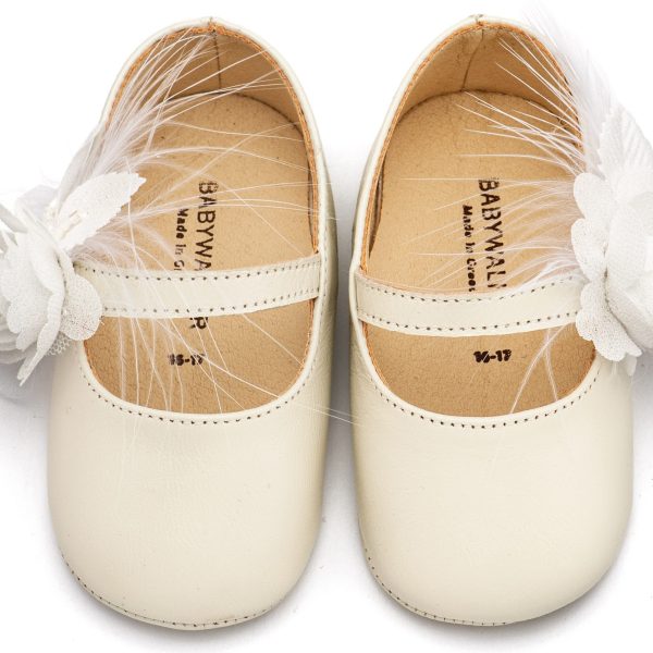 Δερμάτινο Γοβάκι Μονή Μπαρέτα Διακοσμημένο με Λουλούδι και Πούπουλα σε Εκρού Χρώμα