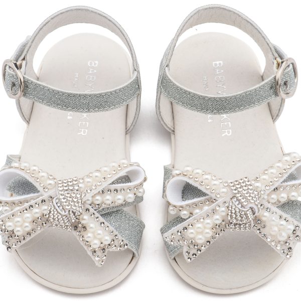 Πέδιλο απο Μεταλλιζέ Ύφασμα Διακοσμημένο με Φιόγκο απο Πέρλες σε Ασημί Χρώμα