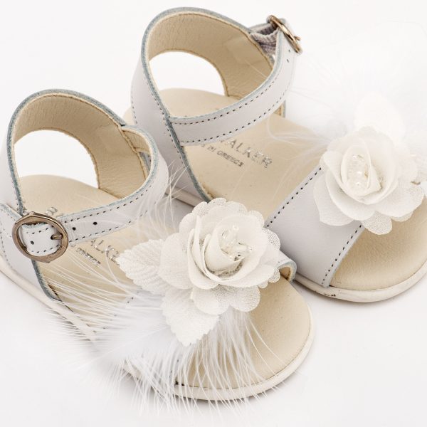 Δερμάτινο Πέδιλο Διακοσμημένο με Χειροποίητο Λουλούδι με Πούπουλα σε Λευκό Χρώμα